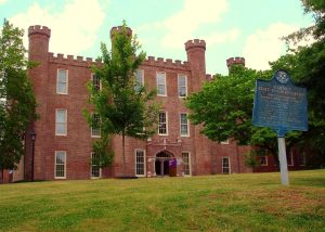 "Wesleyan Hall at University of North Alabama" by User:Altairisfar is licensed under CC BY-SA 3.0.